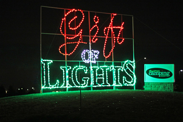 Bingemans-gift-of-lights---Lets-Discover-ON--1